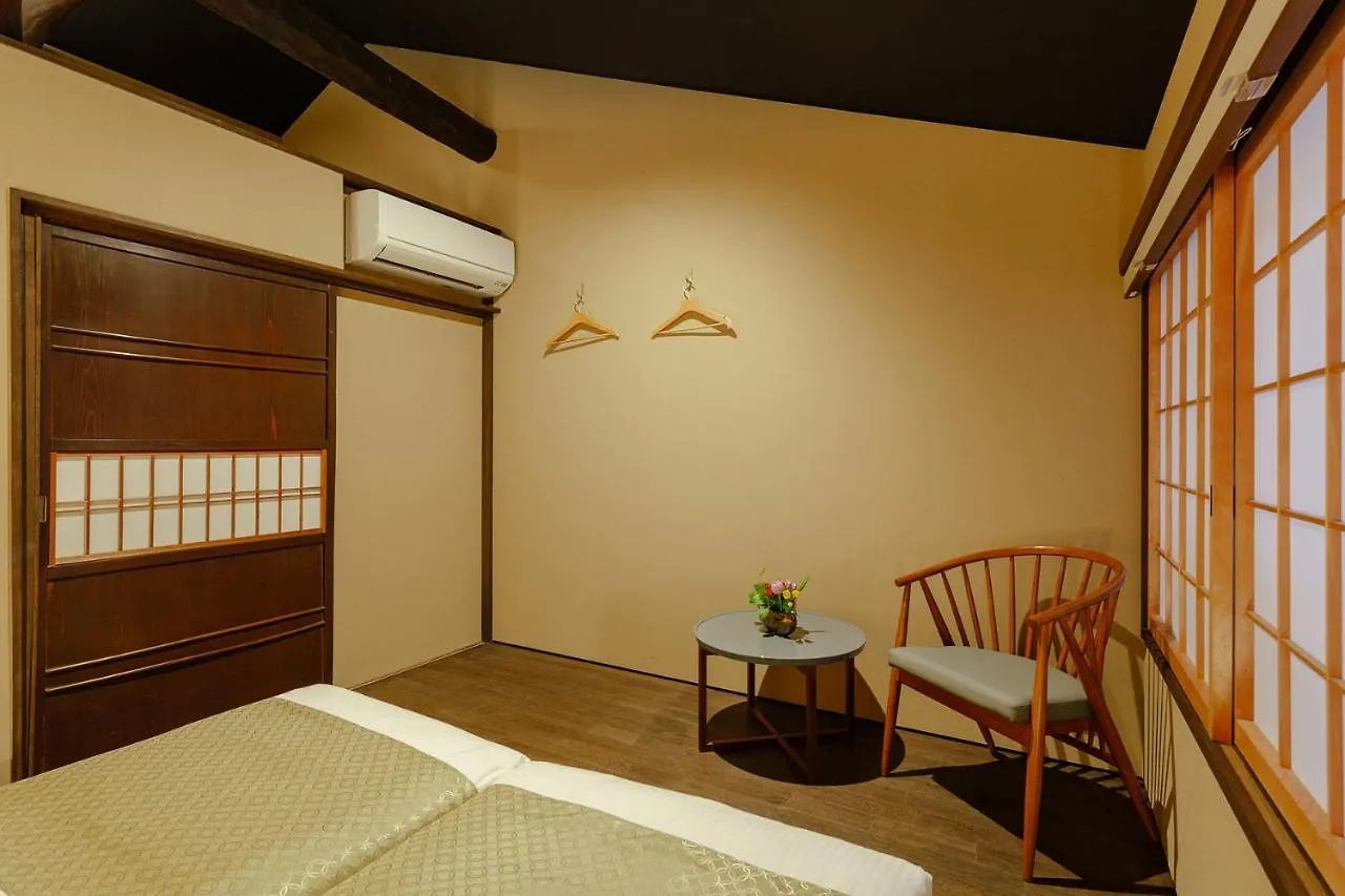 Guesthouse-Hana・ Bamboo House Kyoto 0*,  Japan